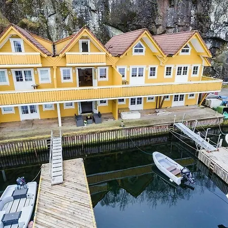 Feriehus Idyllisk Rorbu I Lun Og Stille Havn Storebø